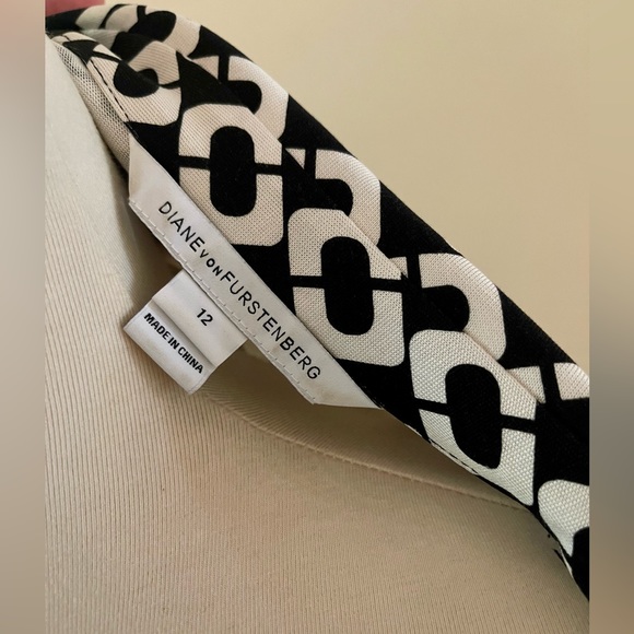 DVF Diane von Furstenberg Julian Two Chain Link Silk Wrap Dress Size 12 - Picture 7 of 8